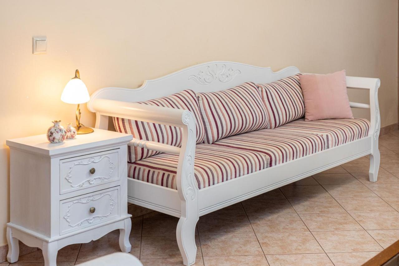 Artemis Superb 2 Bedroom Apartment 700 M Away From The Beach Minia ภายนอก รูปภาพ