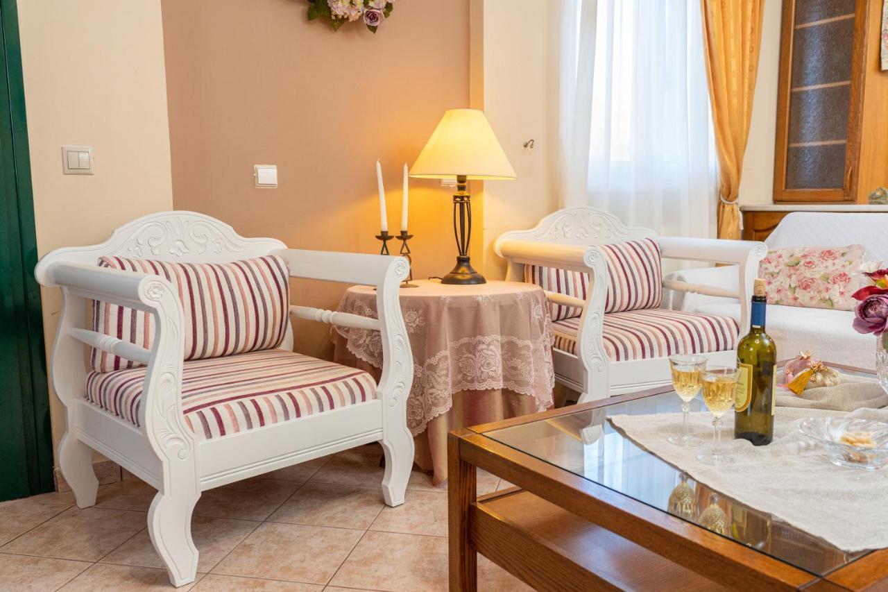 Artemis Superb 2 Bedroom Apartment 700 M Away From The Beach Minia ภายนอก รูปภาพ